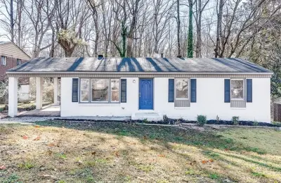 859 Kings Grant Drive, Atlanta