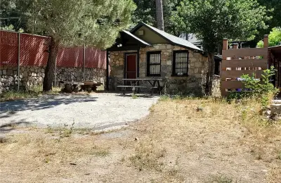 22943 Cedar Way, Crestline